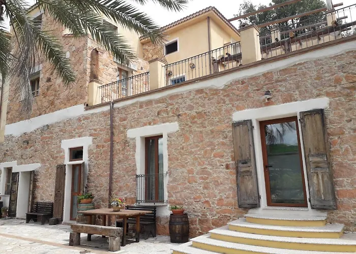 Sa Perda Arrubia * Cardedu